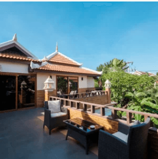 Luxury Club House Feature